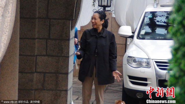 准婆婆朱玲玲喜上眉梢