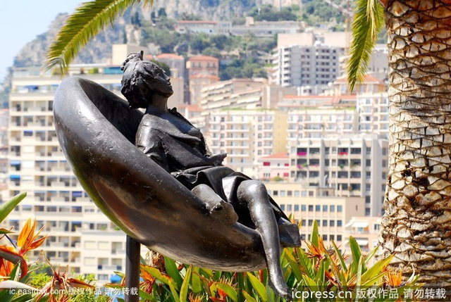 TOP 1 摩纳哥:每平方尺平均房价5,408美元