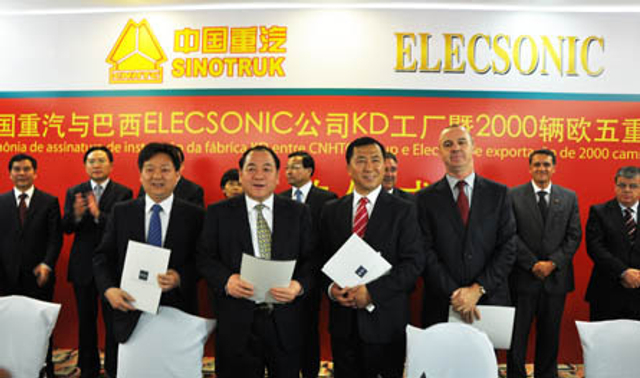 中国重汽欧五重卡出口巴西