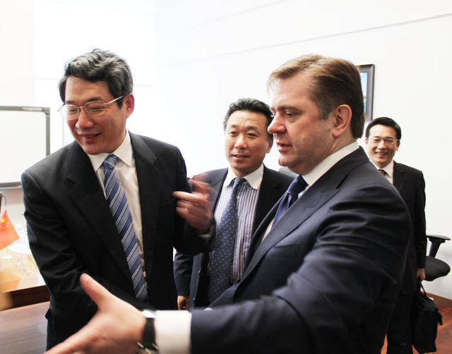 刘铁男会见俄罗斯联邦能源部长什马特科