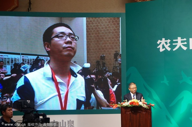 钟睒睒承诺给京华时报两个提问机会