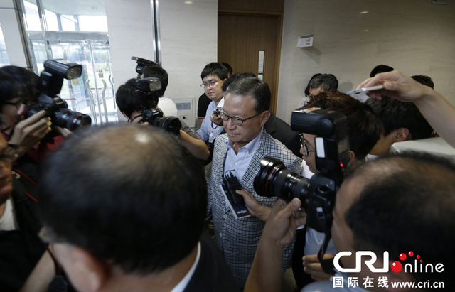 亚洲航空总裁召开新闻发布会