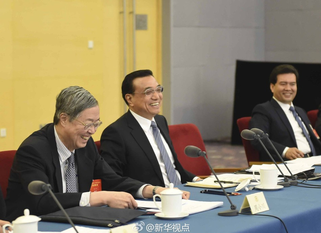 银行是弱势群体？李克强周小川笑了