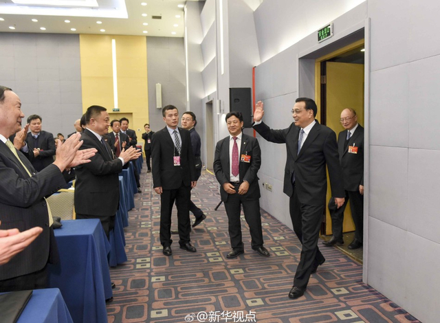 李克强参加政协农业经济界别讨论