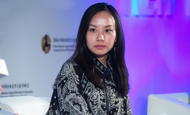 周群飞成新女首富.身家500亿