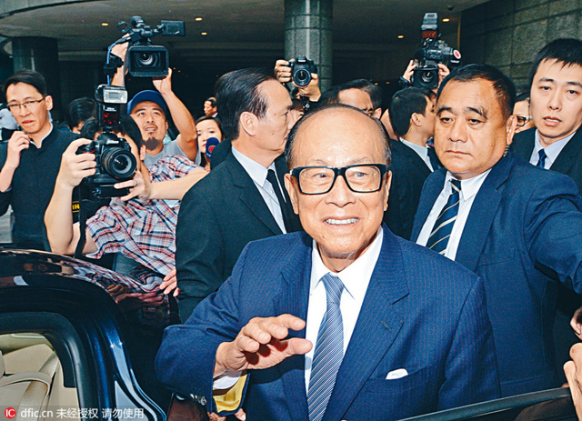 看完马云王健林的保镖再看李嘉诚的 不能比！ 