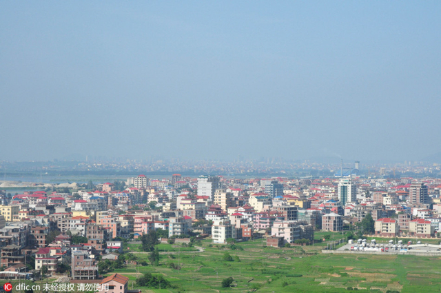 莆田系起源地东庄镇 民营医疗广告随处可见