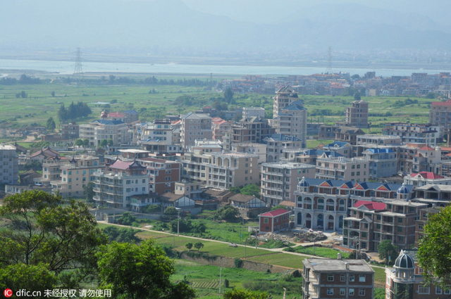 莆田系起源地东庄镇 民营医疗广告随处可见