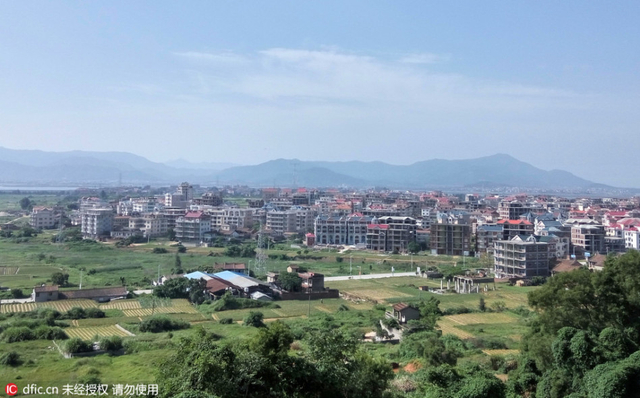 莆田系起源地东庄镇 民营医疗广告随处可见