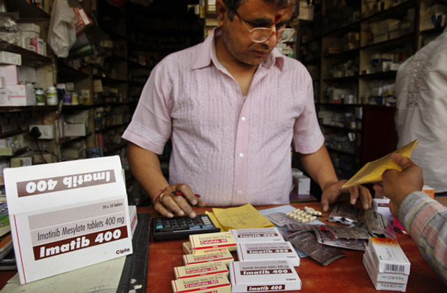 印度店主正在销售仿制抗癌药