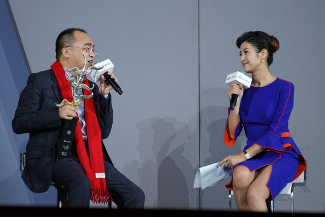 阎志和主持人交流