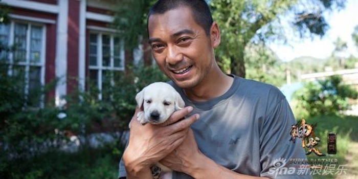 《神犬奇兵》小米牺牲 观众泪奔:步枪挺住