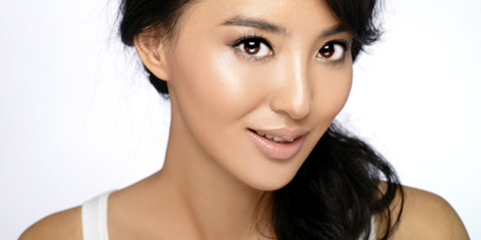 莫小奇拍情欲戏激烈舌吻咬破廖凡舌头(图)