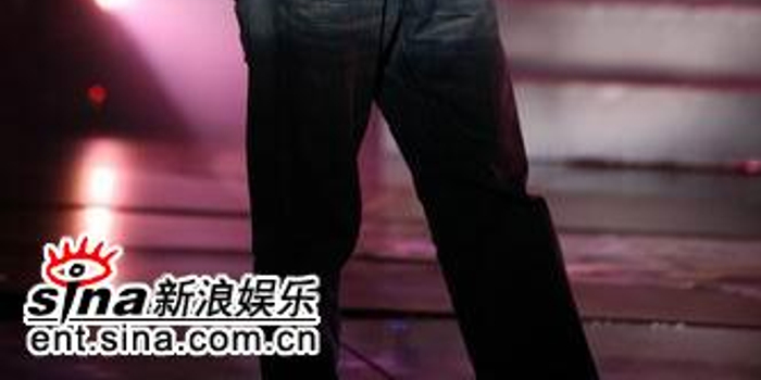 图文:好男儿广州站10进6--何松虎_手机新浪网