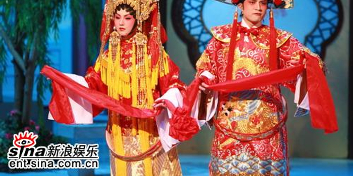 图文:古巨基杨千嬅动情表演粤剧《帝女花》