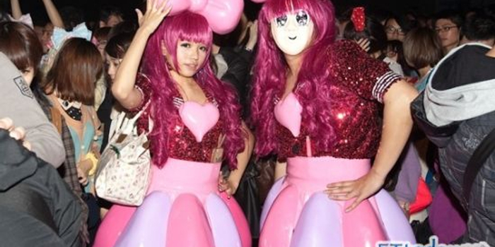 卡莉怪妞台湾唱小场个唱捞金40万元 手机新浪网