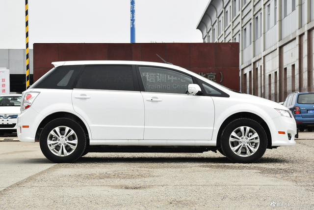 2017款比亚迪e6 400精英型