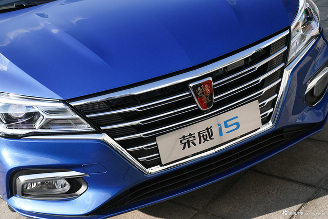 实拍|全新荣威i5 设计大方／定位实在