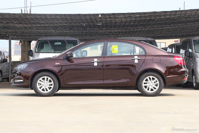 2017款吉利帝豪1.5L自动三厢百万款豪华型