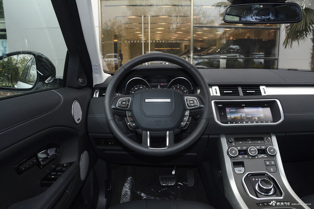 2018款揽胜极光2.0T自动智锐版240PS