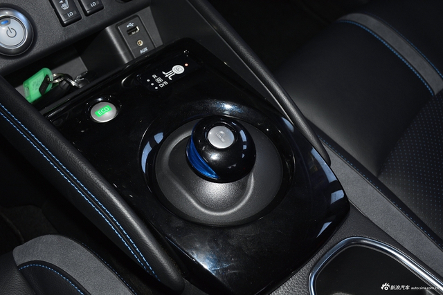 实拍|日产轩逸纯电动版 续航338km45分钟充80%