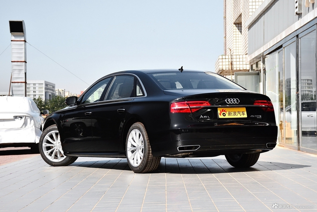 2017款奥迪A8L 45 TFSI quattro领先精英版