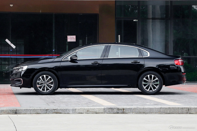 2017款雪铁龙C6 1.8T自动豪华型