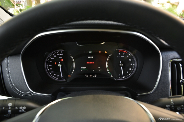 到店实拍|荣威RX5智联网铂金版 格栅更大