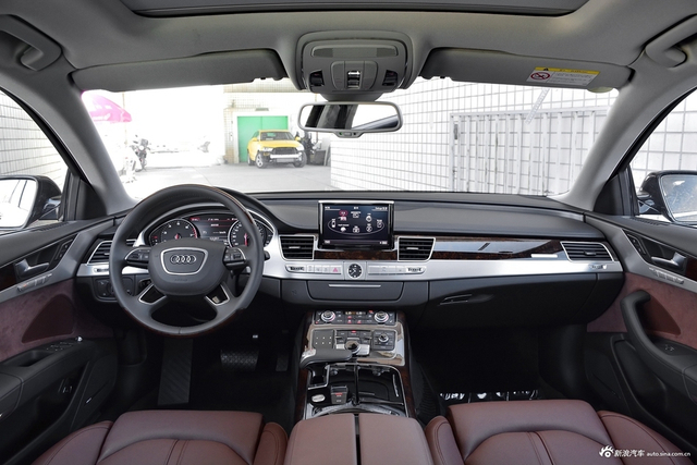 2017款奥迪A8L 45 TFSI quattro领先精英版