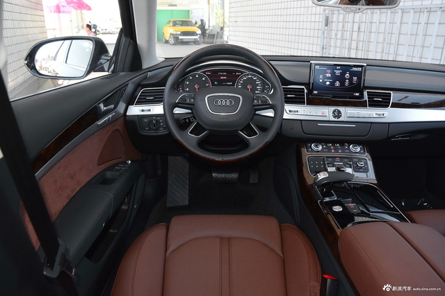 2017款奥迪A8L 45 TFSI quattro领先精英版