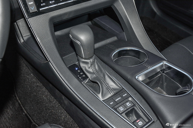 实拍|丰田全新亚洲龙 或26万起？