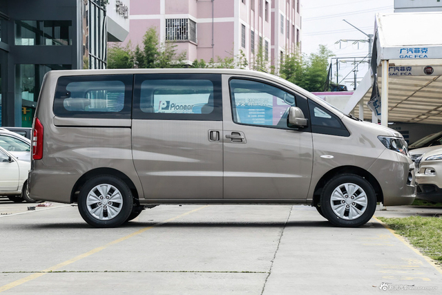 2015款瑞风M3 1.6L手动豪华型