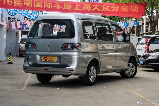 2016款菱智V3 1.5L手动标准型国五