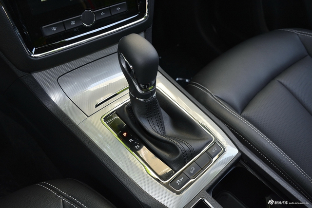 到店实拍|荣威RX5智联网铂金版 格栅更大