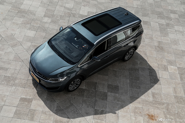 实拍|吉利首款MPV—嘉际 瞄准“大家庭”