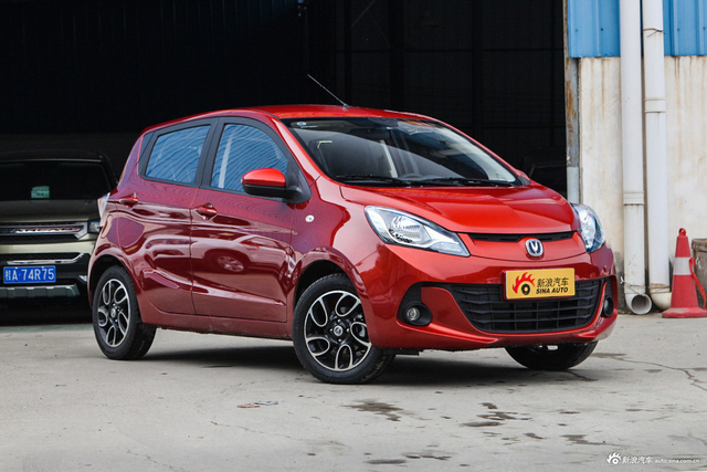 2015款奔奔1.4L自动IMT尊贵型国5 