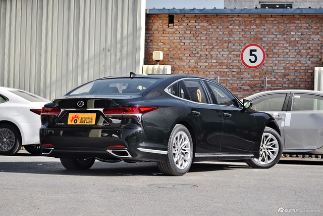 2018款雷克萨斯LS 3.5L自动350豪华版