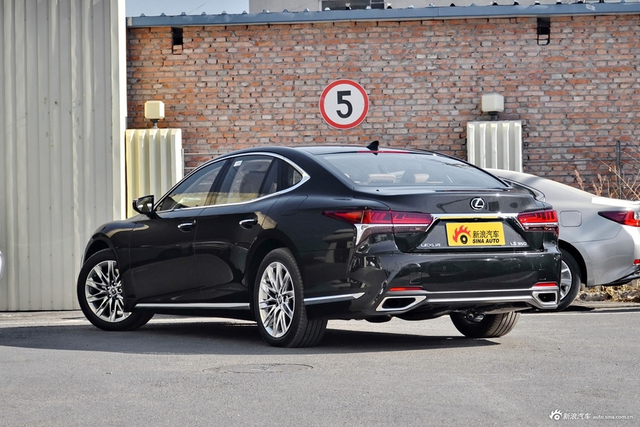 2018款雷克萨斯LS 3.5L自动350豪华版