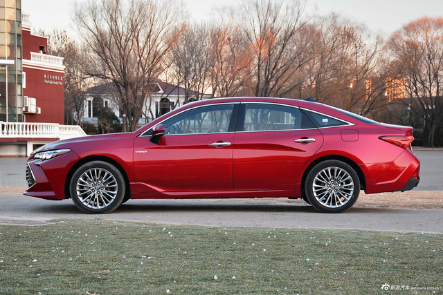 实拍|丰田全新亚洲龙 或26万起？