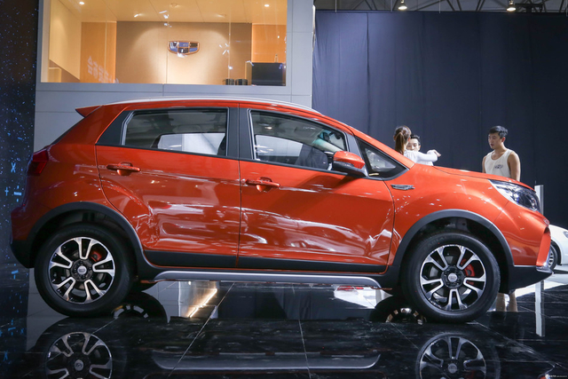 成都车展新车抢先看 实拍吉利远景X3