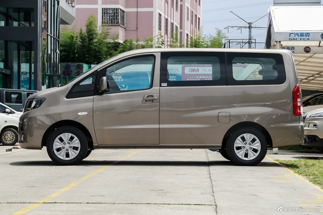 2015款瑞风M3 1.6L手动豪华型