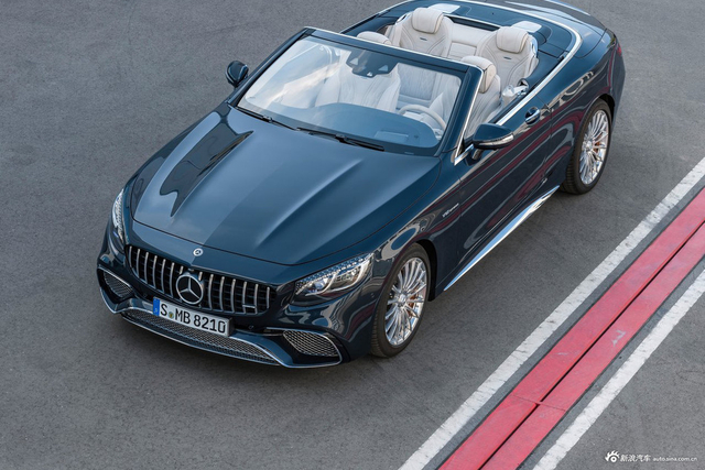 奔驰发布新款S级敞篷官图 33颗OLED尾灯帅炸！