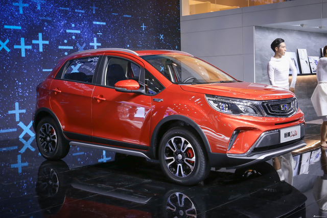 成都车展新车抢先看 实拍吉利远景X3