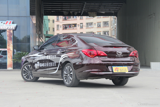 2016款传祺GA6 1.5T自动豪华版235T 