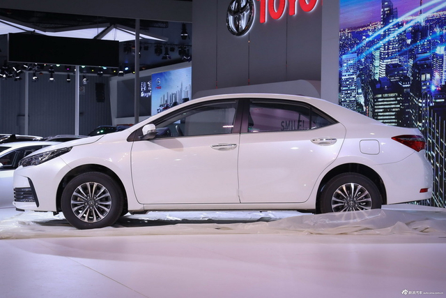 成都车展新车抢先看 实拍丰田卡罗拉