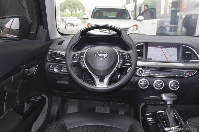 2016款传祺GA6 1.5T自动豪华版235T 