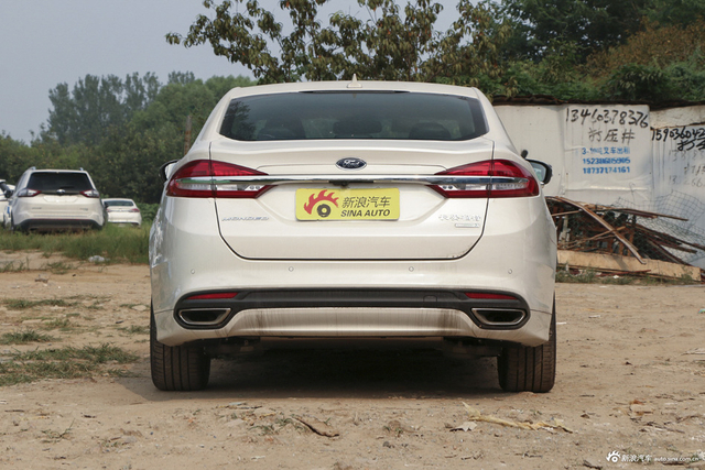 2018款蒙迪欧2.0T自动豪华型EcoBoost 200