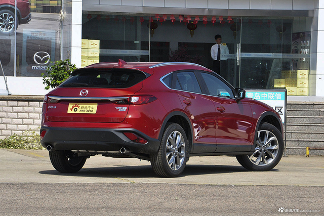 2018款马自达CX-4 2.5L自动四驱蓝天激情版