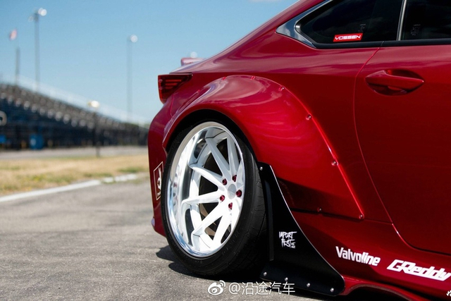 烈焰红唇，激情无限，雷克萨斯RC350大赏！ 