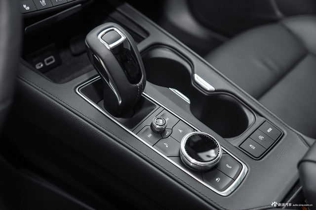 凯迪拉克XT4运动版